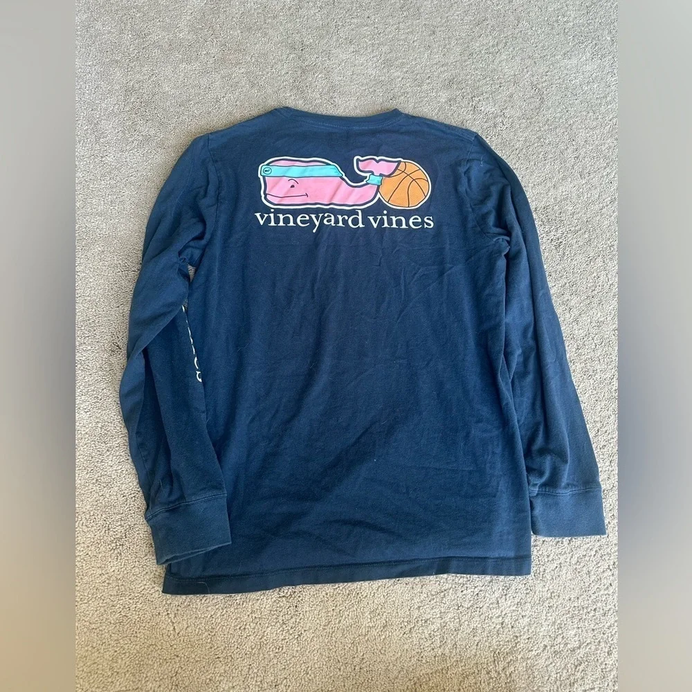 Girls Vineyard Vines basketball shirt yl 16